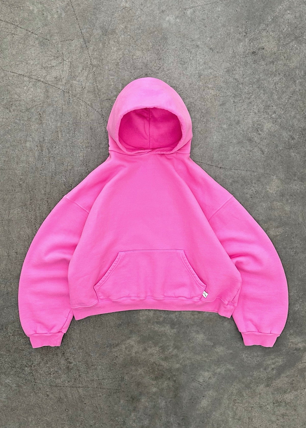 Gładka bluza z kapturem, długimi rękawami i kieszenią kangurką