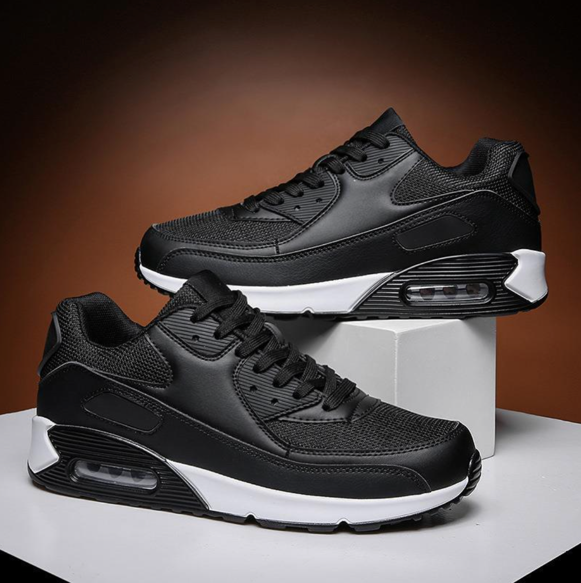 Wielokolorowe sneakersy sznurowane z grubą profilowaną podeszwą