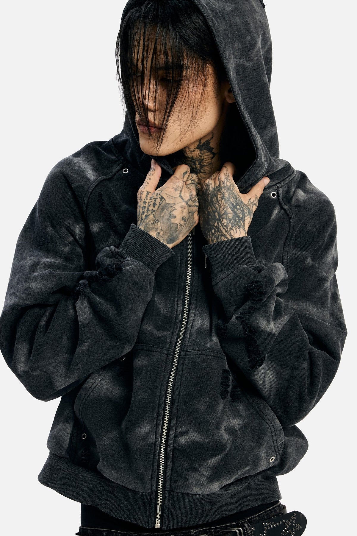 Unisex mikina s kapucí, zipem a ozdobnými cvoky