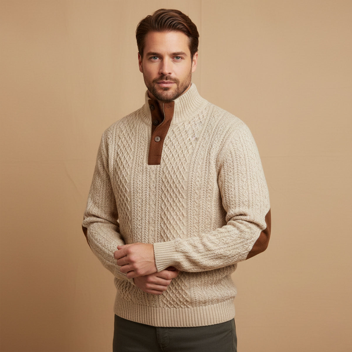 Męski sweter z golfem, guzikami, geometrycznym wzorem i łatami na łokciach