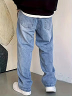 Férfi egyenes szárú farmer, ötzsebes, világoskék