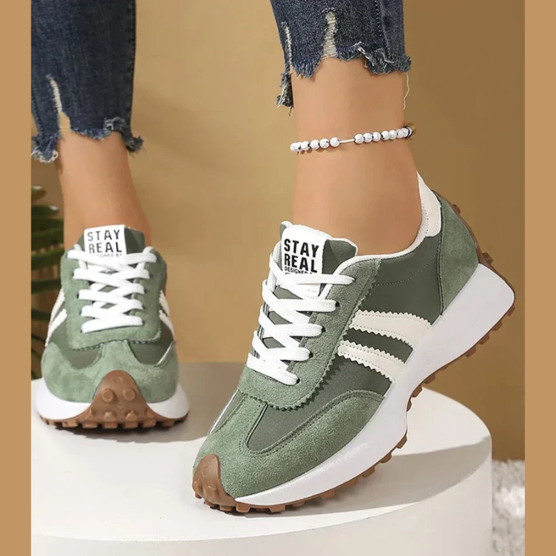 Damskie sneakersy retro z kontrastowymi paskami i białą podeszwą