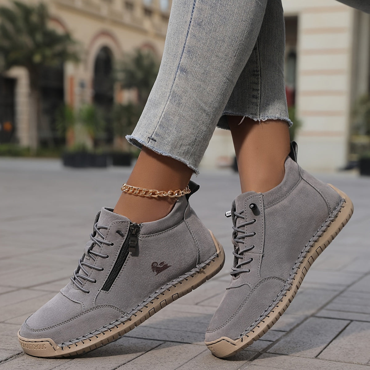 Damskie sneakersy za kostkę ze sznurowaniem, bocznym zamkiem i płaską podeszwą