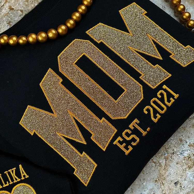 Női fekete melegítőfelső MOM felirattal