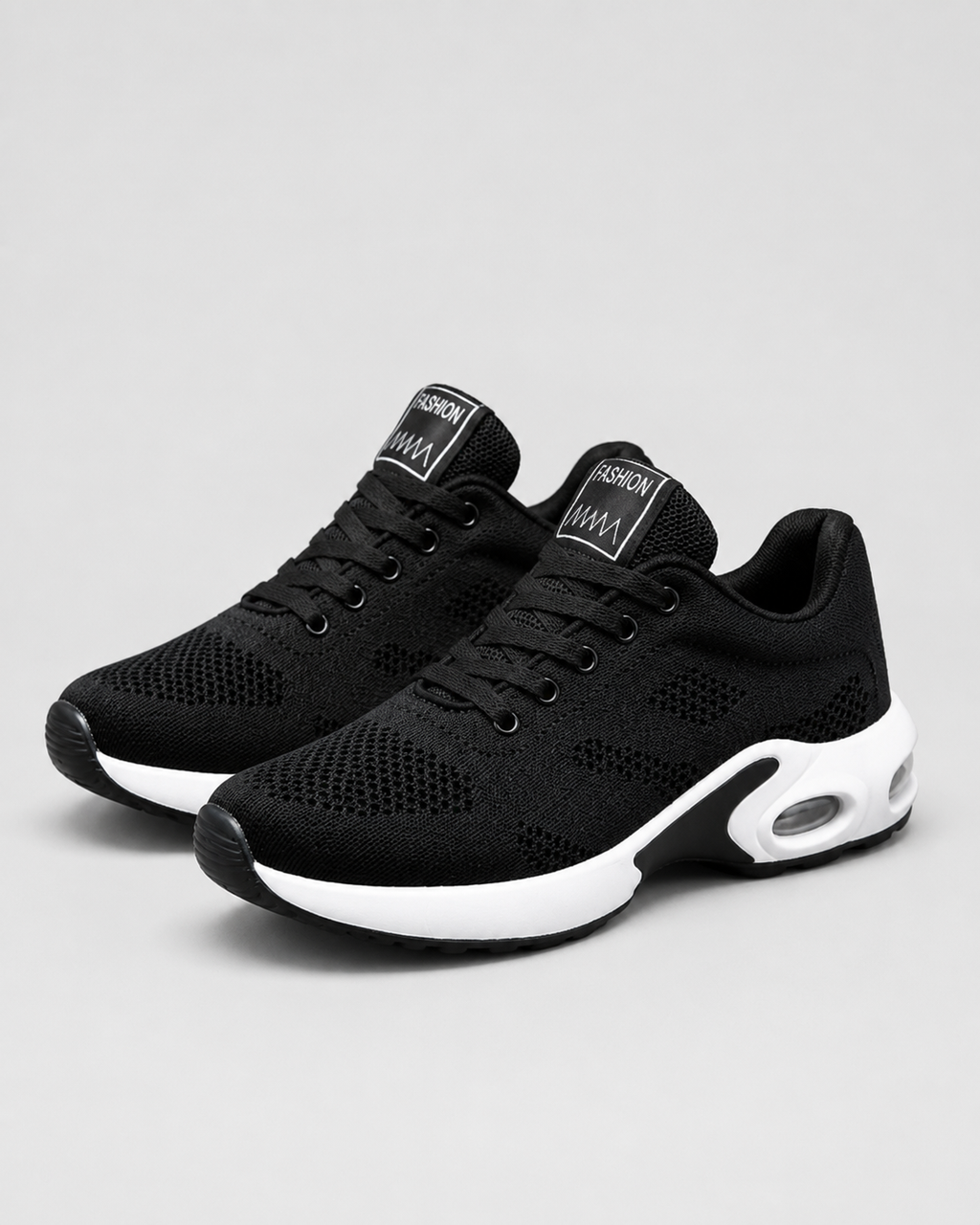 Damskie sneakersy sznurowane z ażurową cholewką i grubą podeszwą