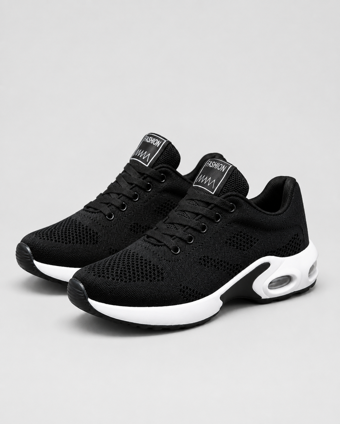 Damskie sneakersy sznurowane z ażurową cholewką i grubą podeszwą