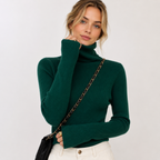 Damski sweter prążkowany z wysokim golfem i długim rękawem