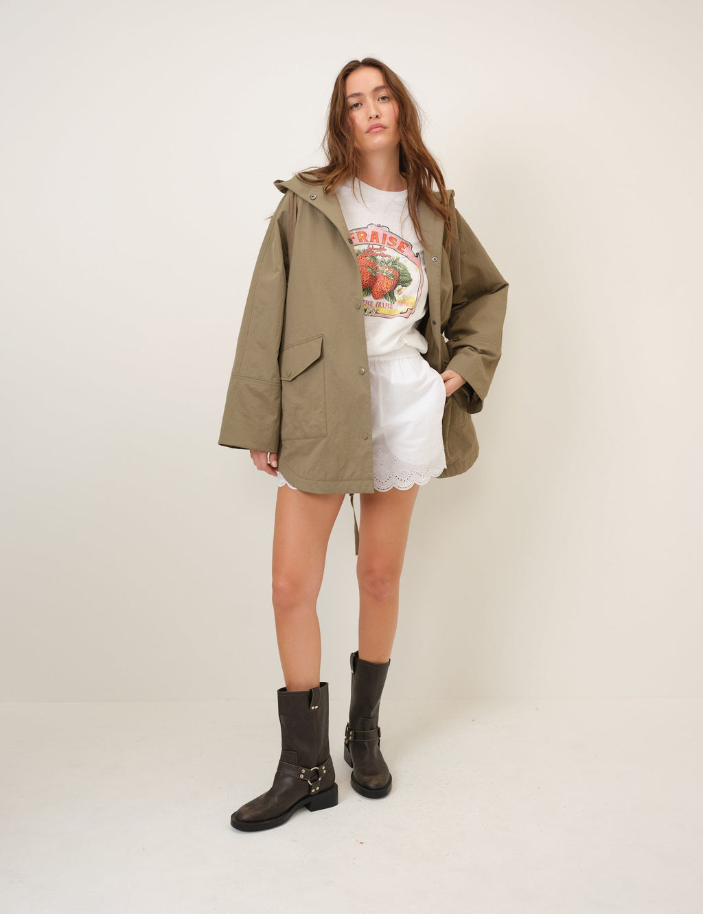 Női parka kapucnival, zsebekkel, khaki