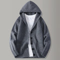 Férfi kötött kardigán kapucnival és gombokkal