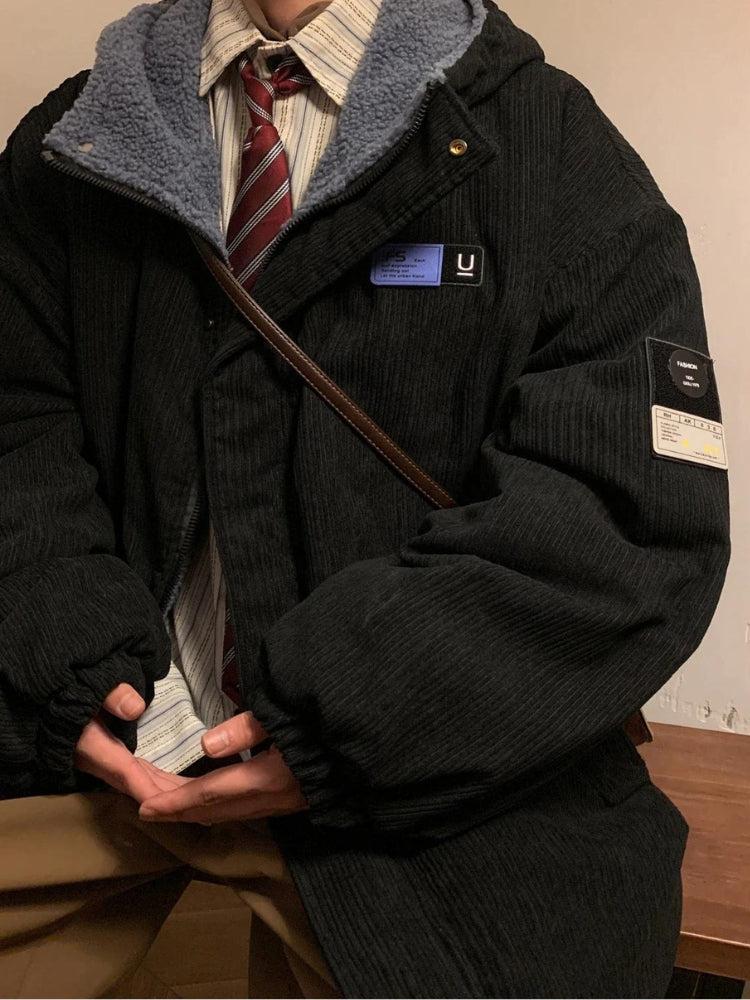 Męska kurtka pikowana z kapturem i prążkowaną fakturą