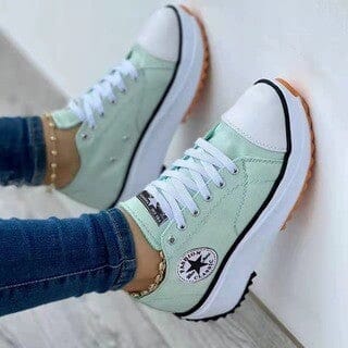 Damskie sneakersy sznurowane na wysokiej ząbkowanej podeszwie
