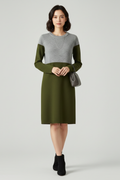 Női ruha hosszú ujjal és strukturált felülettel