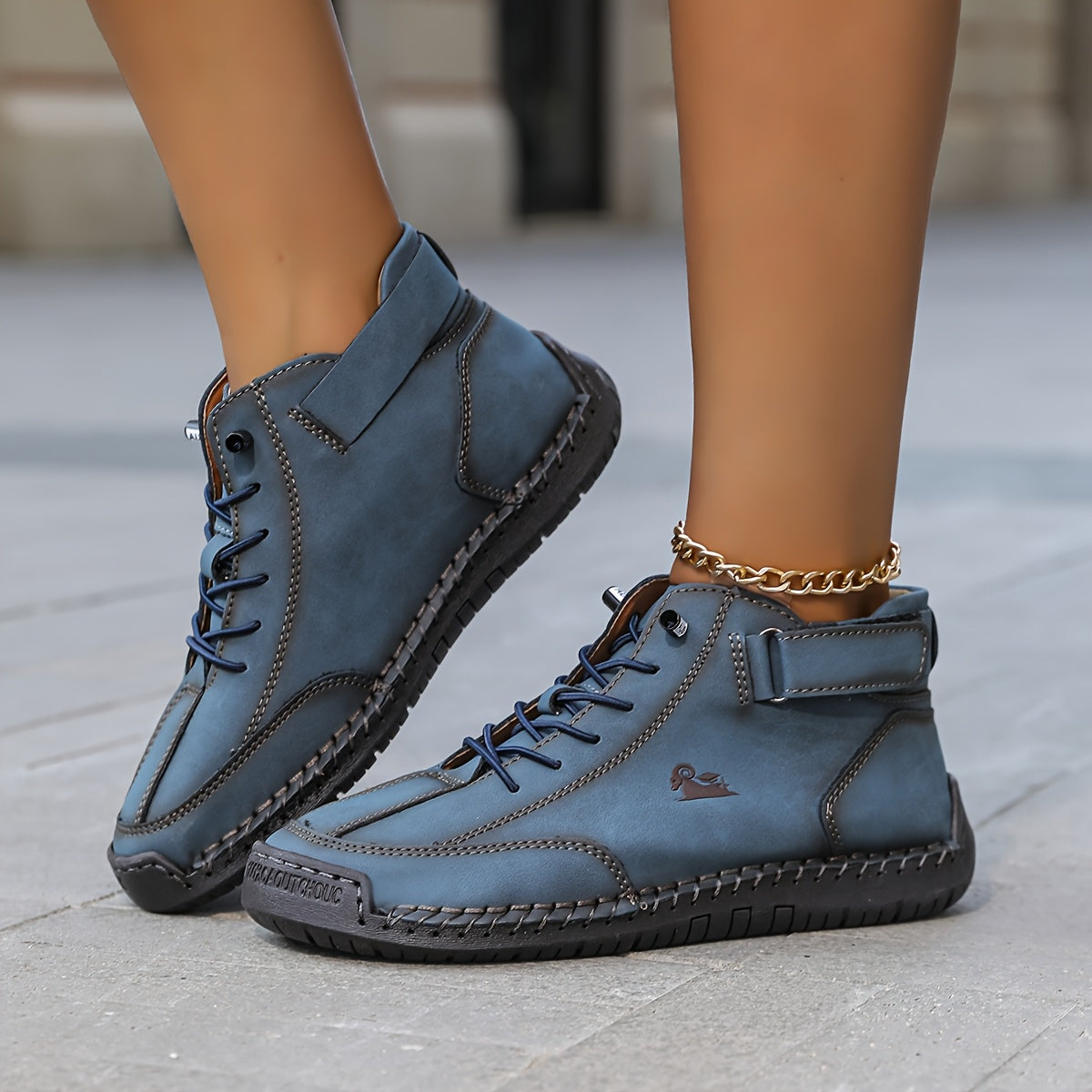 Sneakersy za kostkę z wiązaniem i paskiem przy cholewce