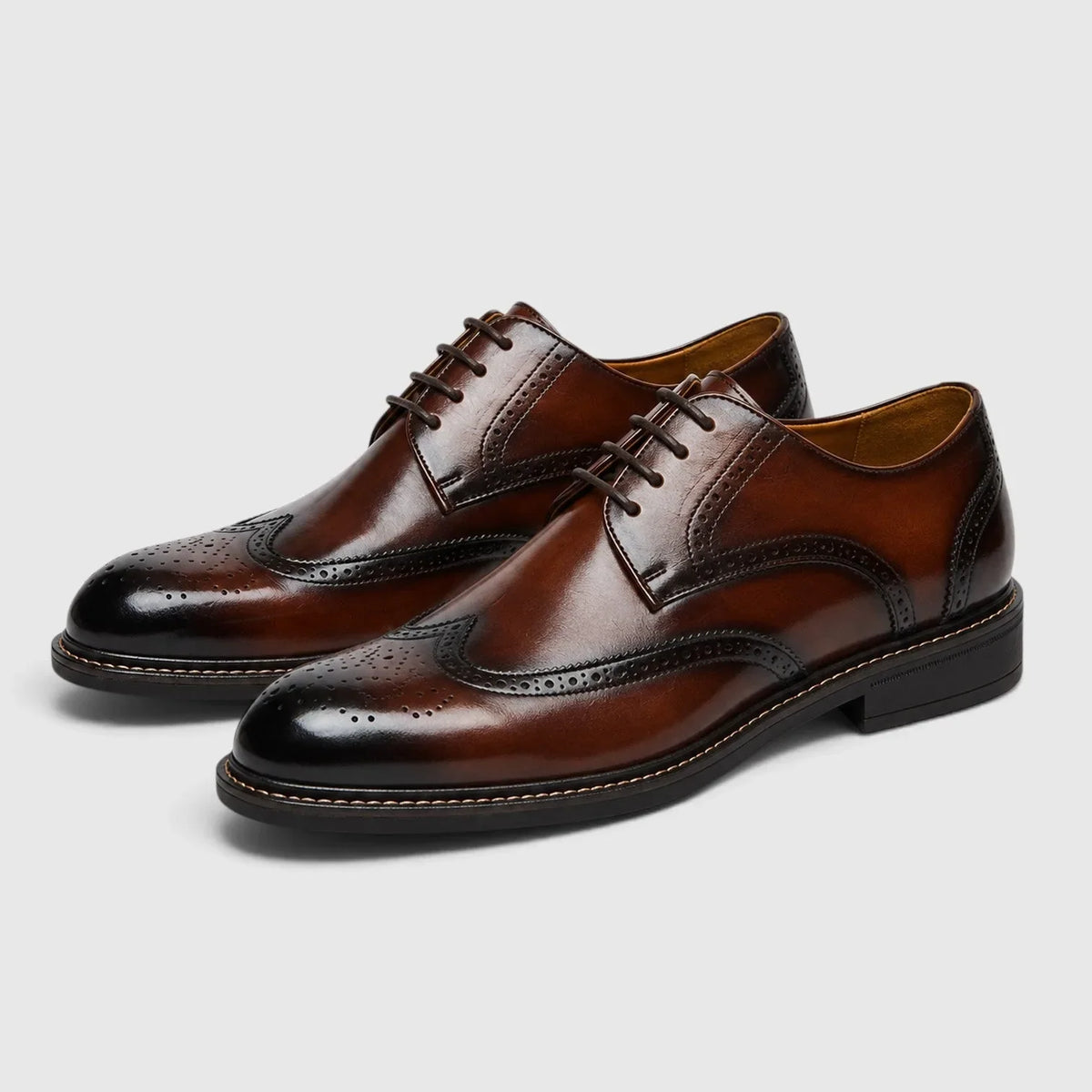 Męskie buty derby z perforowanymi detalami i sznurowaniem